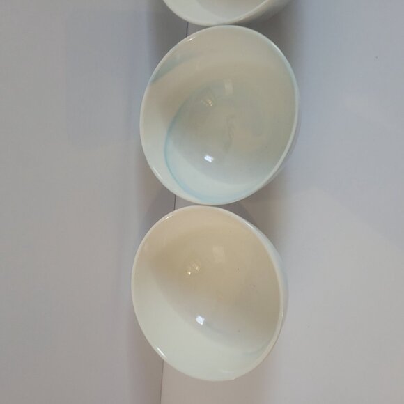 Set Of 4 Handcrafted Ceramic Marbled Bowls - Ivory & Blue Swirls - Unique Artisa - Picture 6 of 9